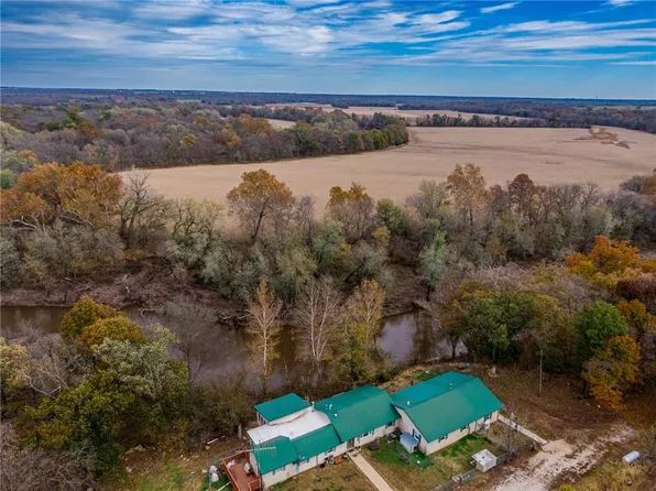 36699 Hedge Ln, Paola, KS 66071