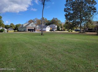 1119 Moultrie Dr NW, Calabash, NC 28467