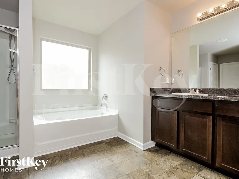11848 Lovejoy Crossing Blvd — Photo 9