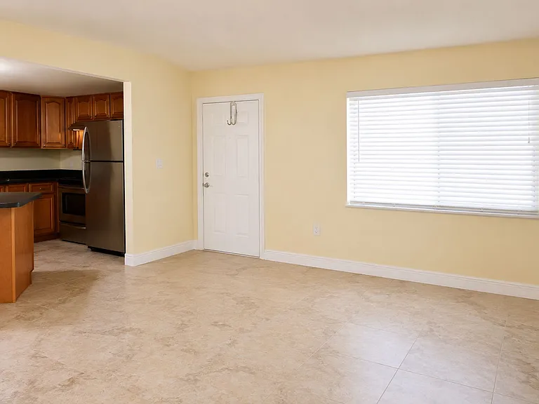 3175 Royalston Ave #203 — Photo 13