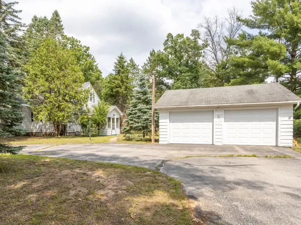 425 6th St, Baldwin, MI 49304