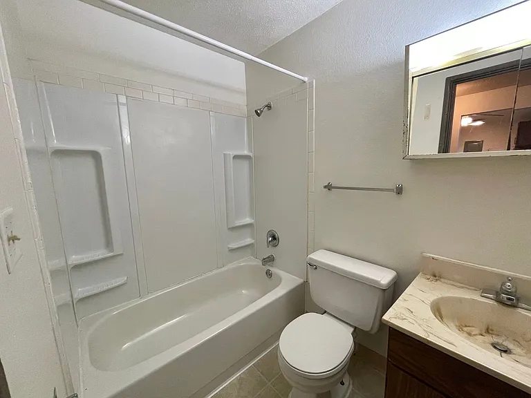 2615 — Photo 7
