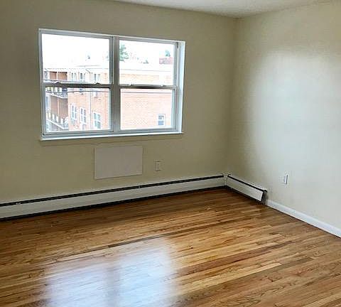 4th image of 380 Park Ave APT A2