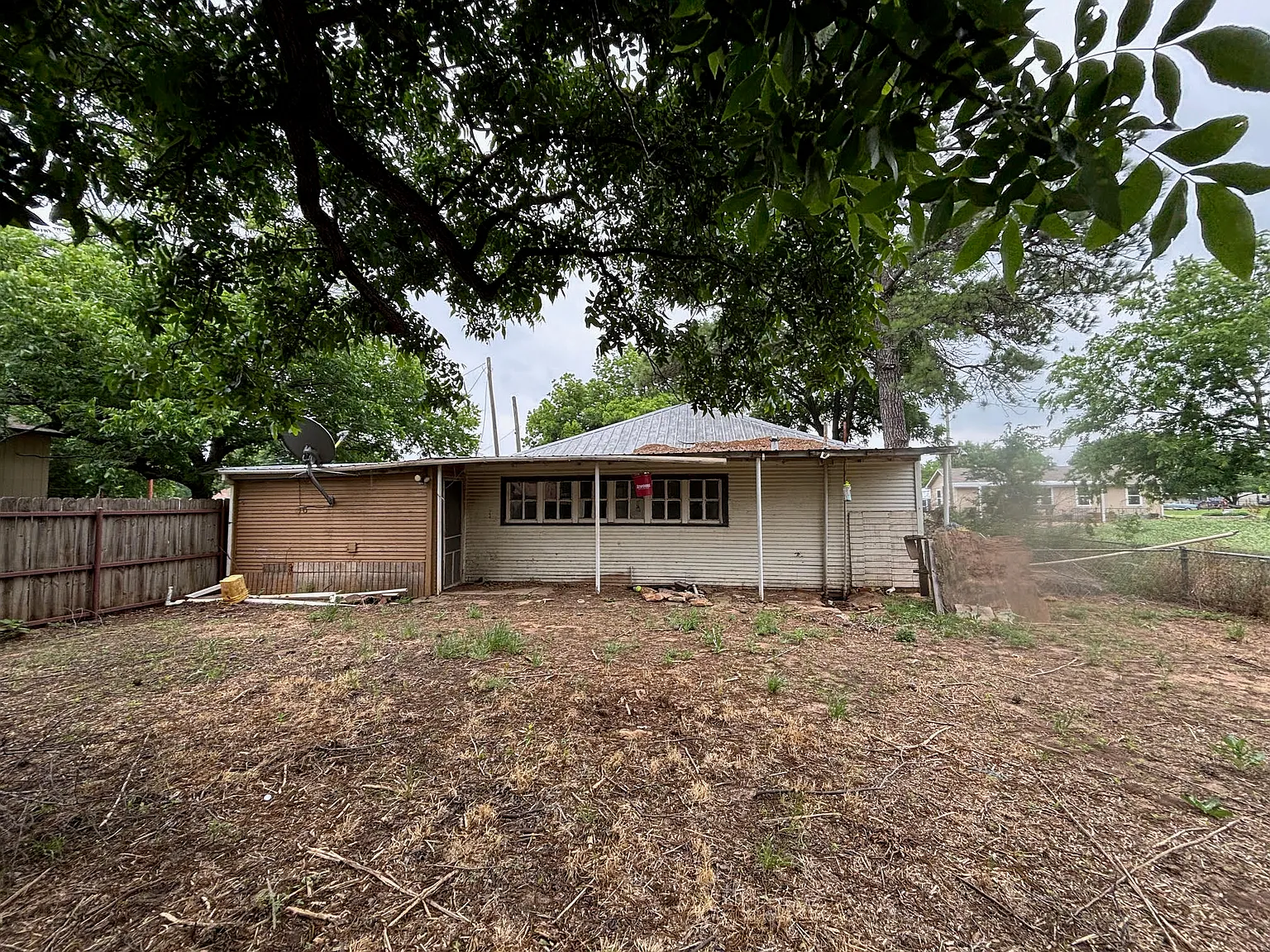 4 bed, 1112 sqft, $700 — Photo 3