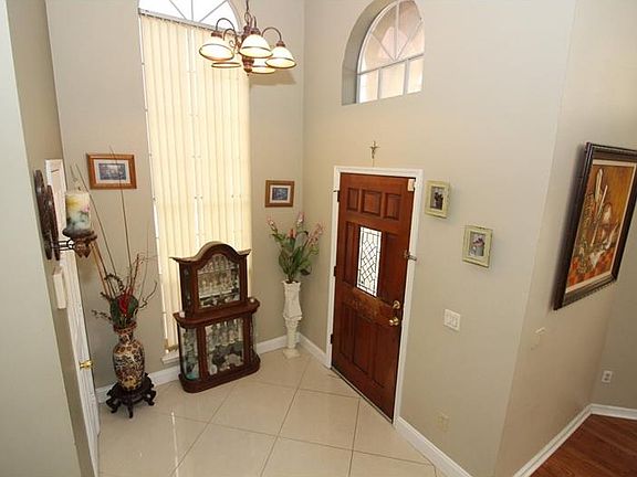 3rd image of 1047 Corkwood Dr