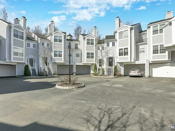 1008 Edgehill Ter #1008, Whippany, NJ 07981