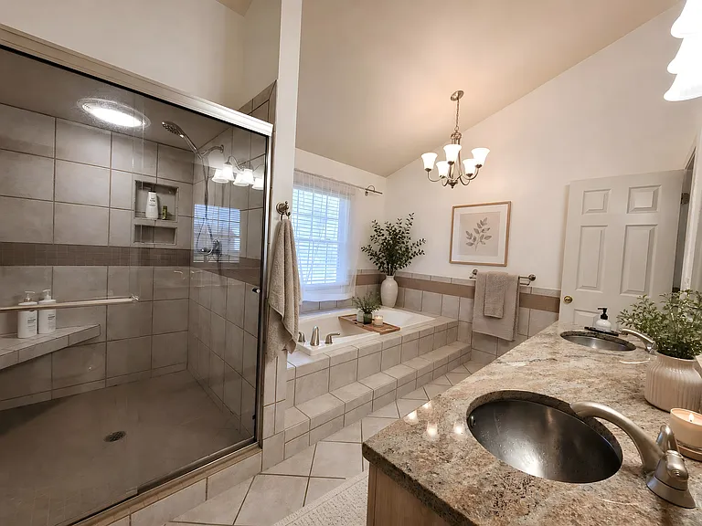 3801 Englewood Dr — Photo 8