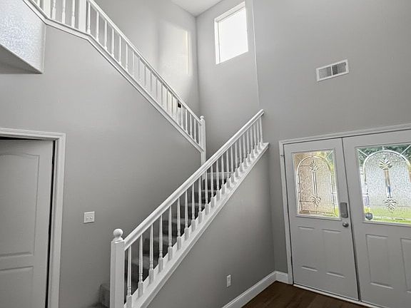 5th image of 2371 Serena Ave