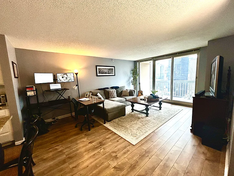 545 N Dearborn St #3008 — Photo 4