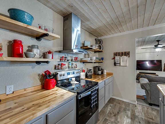 3rd image of 8812 S County Rd #1100