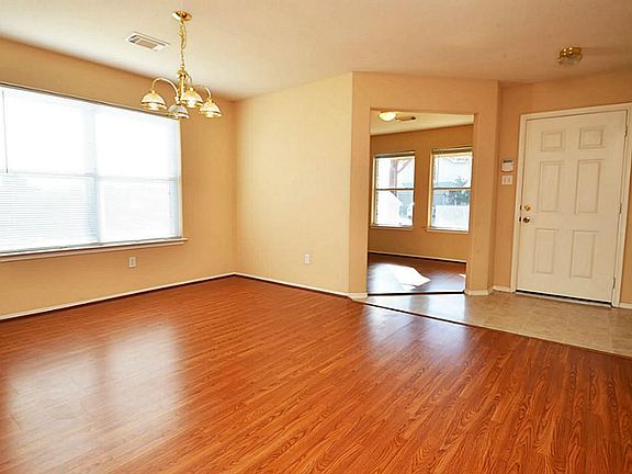 Impressive entry with a STUDY or flexible room for exercising or hobby room.