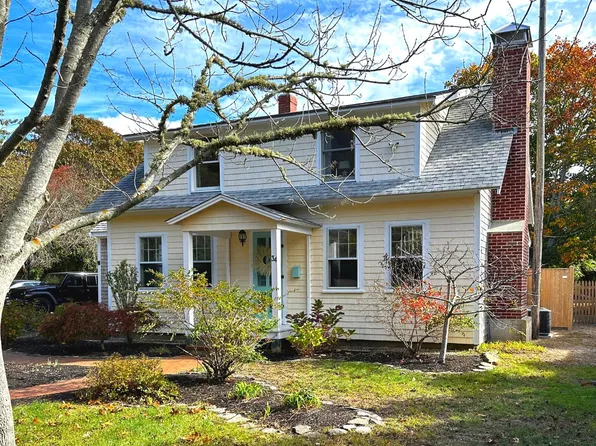 34 South Sea Avenue, West Yarmouth, MA 02673