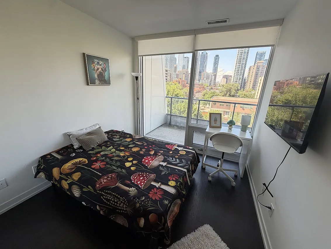 Master Room - Wood St & Church St — Photo 2