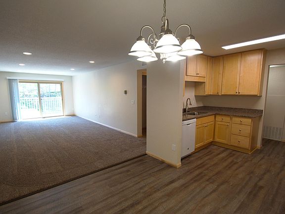 5th image of 1276 Larpenteur Ave W