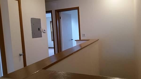 2nd image of 929 Hancock St #1
