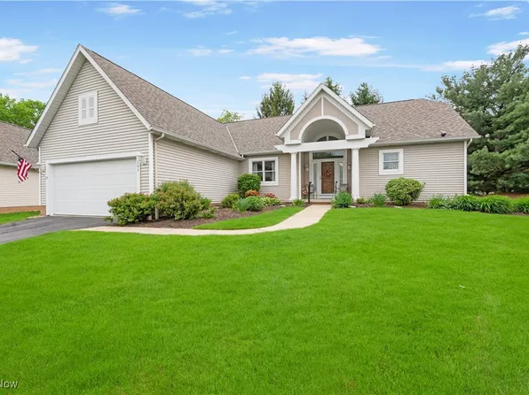 206 Blackstone Cir, Wadsworth, OH 44281