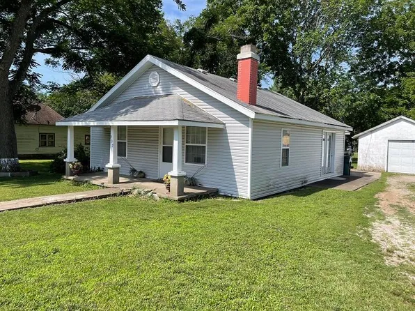 207 S Davis Street, Miller, MO 65707