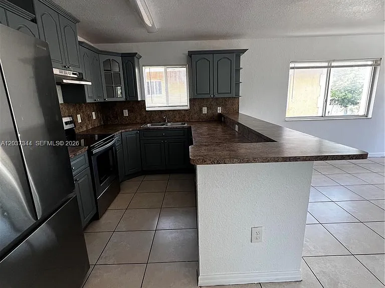 7012 NW 6th Ct #7012 — Photo 3