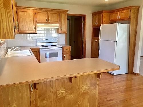 5th image of 703 S Darin Ln