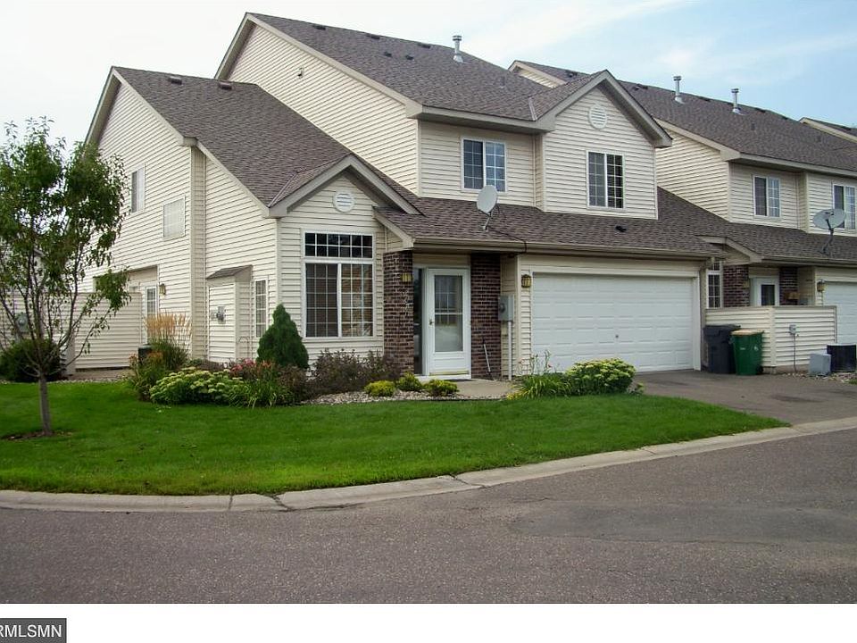 1st image of 2071 Willow Cir