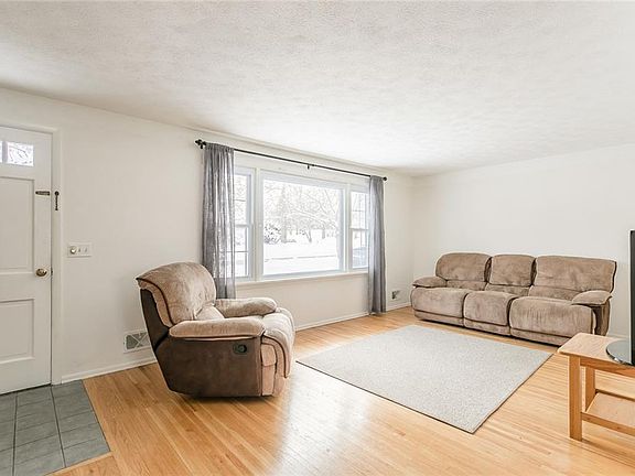 5th image of 7 Gentian Way