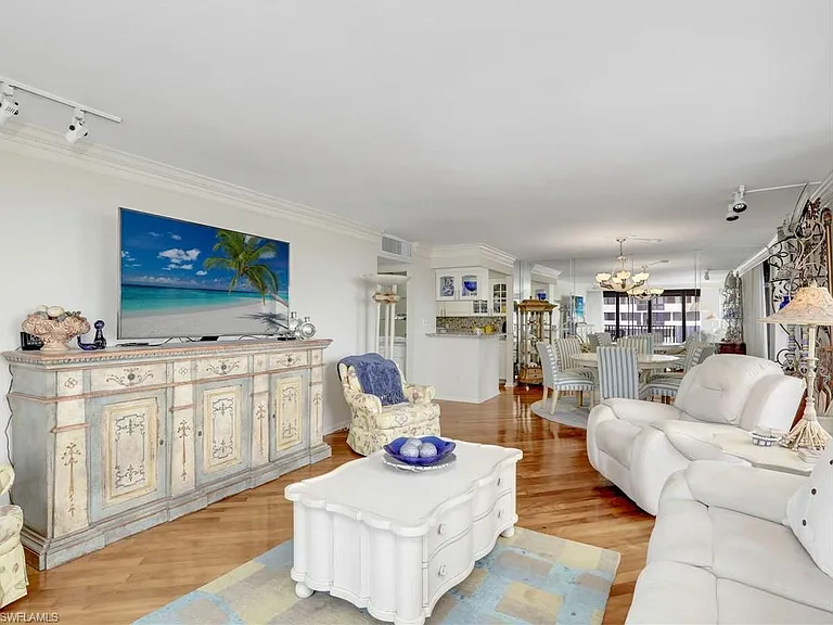4005 Gulf Shore Blvd N #800 — Photo 22