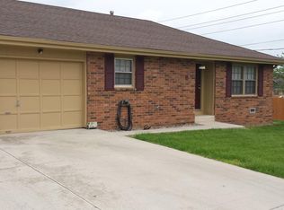 2985 W Roxbury St APT B, Springfield, MO 65807