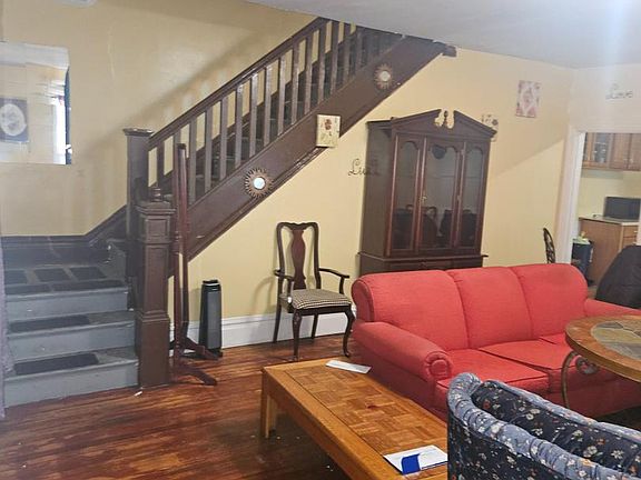 5th image of 421 Pine St