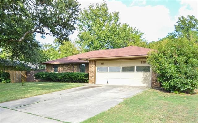 1st image of 2712 Cordova Cir