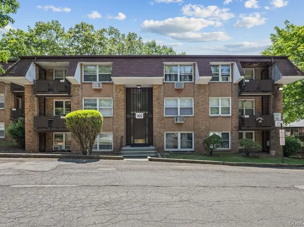 160 E Kearsing Parkway, Monsey, NY 10952