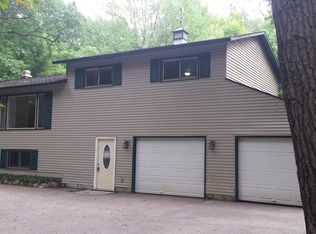 5199 W Riley Thompson Rd, Whitehall, MI 49461