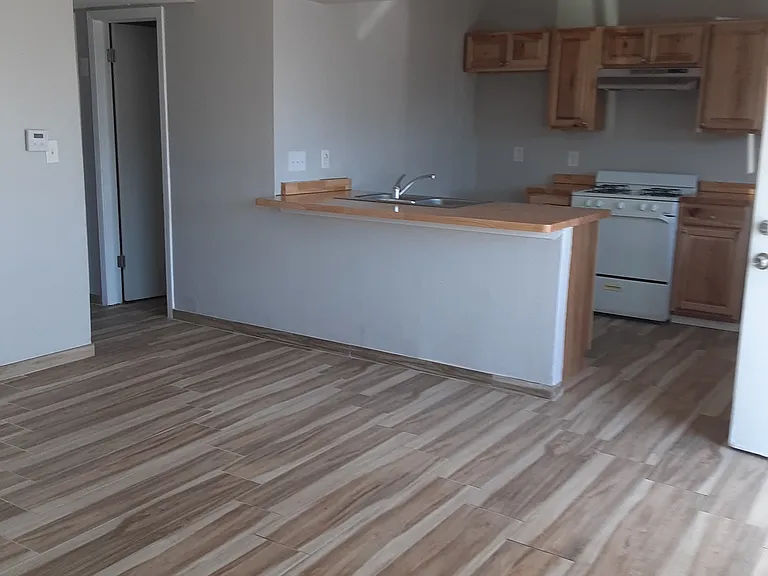3625 Keltner Ave #9 — Photo 5