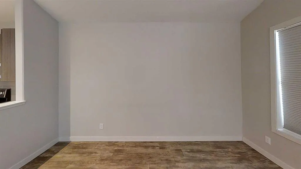 3 bed, 2.0 bath, 1080 sqft, $1,700 — Photo 3