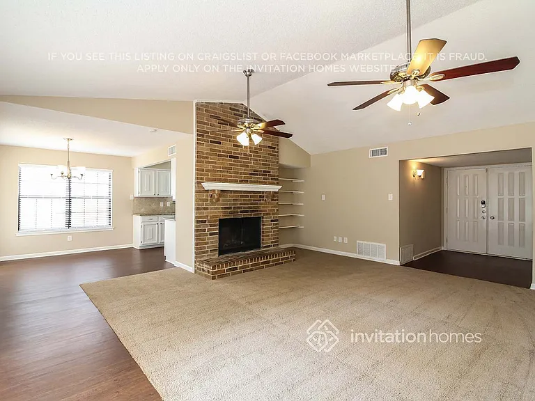 3718 Twin Oaks Ct — Photo 2