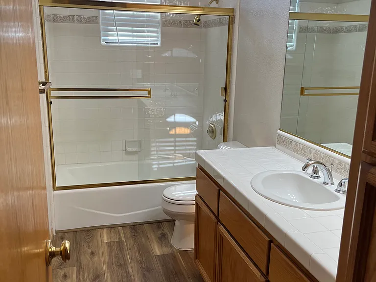 258 Hoffman Ave — Photo 9