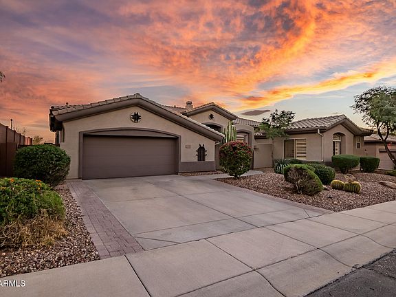3rd image of 2339 W HAZELHURST Drive