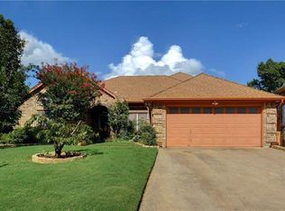 3004 Whetstone Ln, Euless, TX 76039