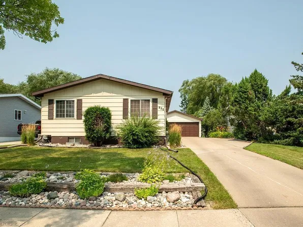 820 11th Ave W, West Fargo, ND 58078