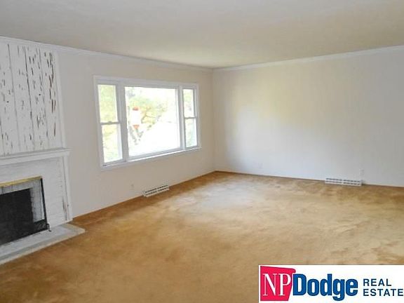 2nd image of 709 Lemay Dr