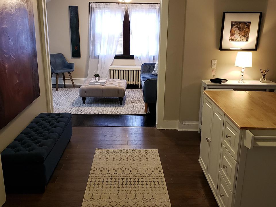 1st image of 340 Oak Terrace Ave #2