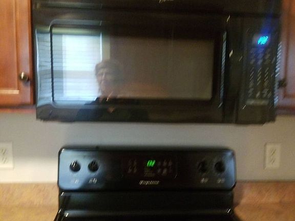5th image of 2328 Brookview Dr