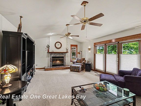 4th image of 2019 Lebourdais Rd