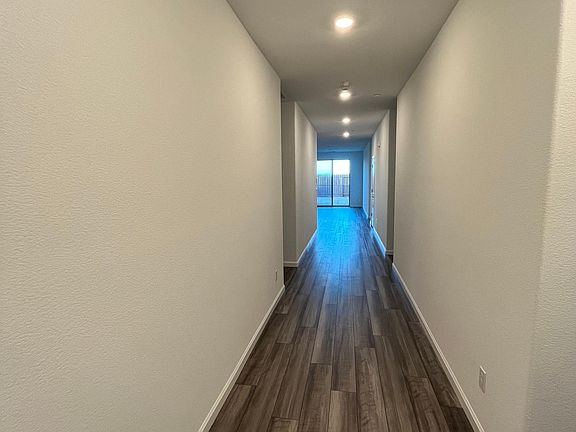 3rd image of 3016 Newfoundland Dr