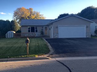 2325 W Harvest Dr, Appleton, WI 54914