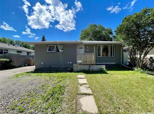 142 Cannon St, Regina, SK S4N4E3