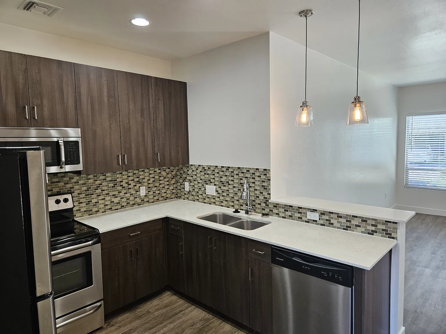 1 bed, 730 sqft, $1,399 — Photo 4