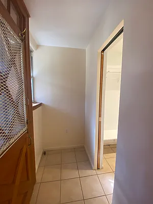 Rented by CMV Realty Inc. | media 32