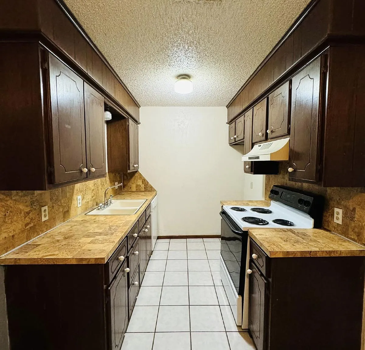 2 bed, 1.0 bath, $625 — Photo 4