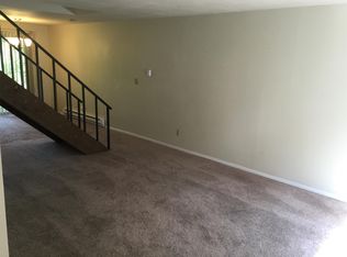 850 SW Harrier Cir APT 4, Oak Harbor, WA 98277