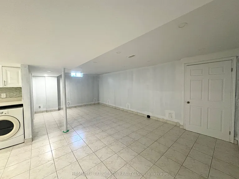 440 Seneca Ct — Photo 17